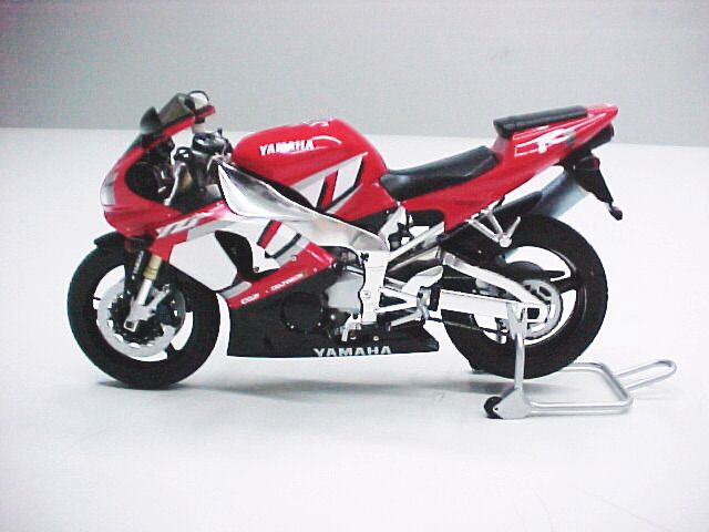YAMAHA R1 - 2001 version
