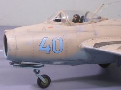 MIG-15 , 1:32