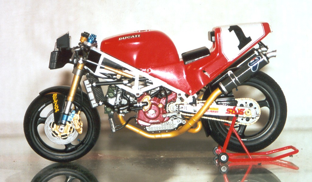 Ducati 888 and Honda Rc30